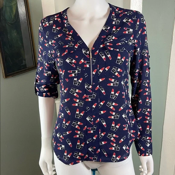 NWT New Express Novelty Navy Blue Lipstick Women's Top shirt blouse xs XSmall - Picture 13 of 14